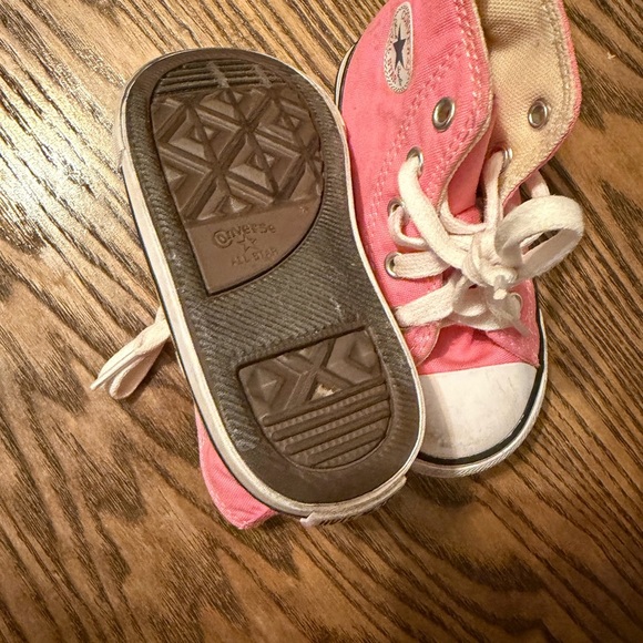 Converse Kids Sneakers in Pink and White - Picture 3 of 9
